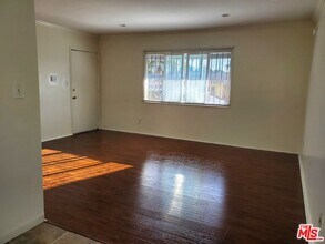 1059 S Norton Ave in Los Angeles, CA - Building Photo - Building Photo