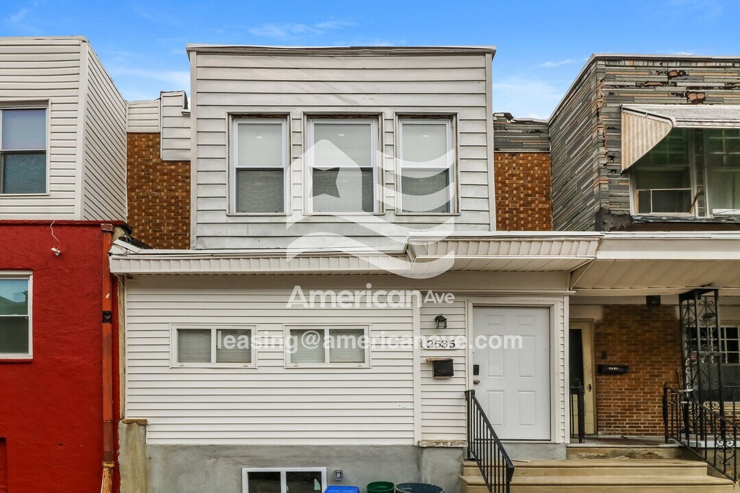 2535 S Millick St in Philadelphia, PA - Building Photo