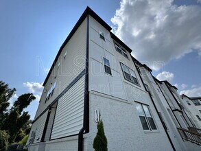 434 Sustainable Wy in Raleigh, NC - Building Photo - Building Photo