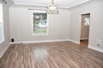 2513 S Ainsworth Ave in Tacoma, WA - Building Photo - Building Photo