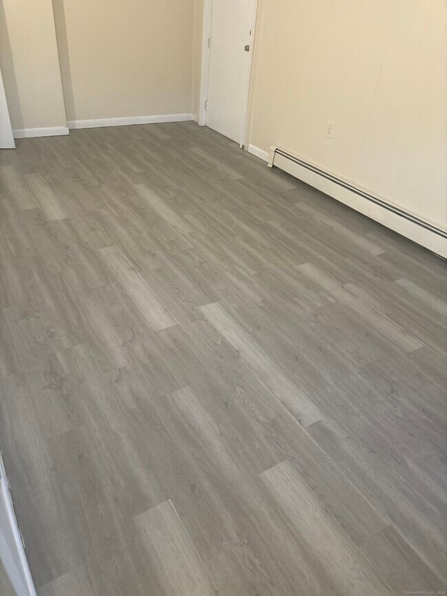 32 Wolcott St in Hartford, CT - Building Photo - Building Photo