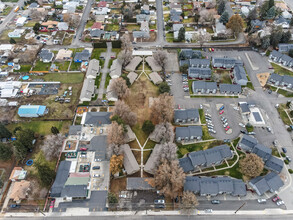 1310 W Mead Ave in Yakima, WA - Building Photo - Building Photo