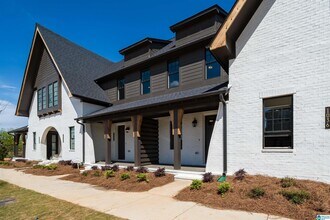 1038 Windsor Dr in Birmingham, AL - Building Photo - Building Photo