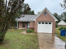 6589 Pleasant Acres Dr in Olive Branch, MS - Building Photo