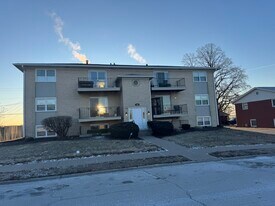 4305 N Ripley St, Unit 2 in Davenport, IA - Building Photo