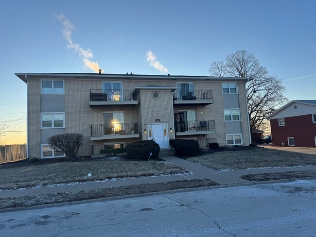 4305 N Ripley St, Unit 2