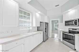3000 Ellice Way in Naples, FL - Building Photo - Building Photo