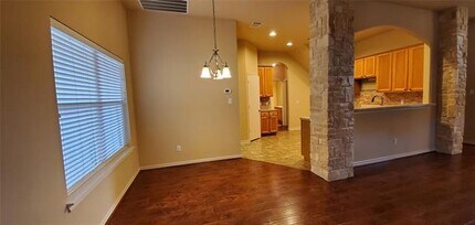 300 Sunrise Ln in Red Oak, TX - Building Photo - Building Photo