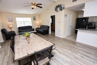 316 Ling St in Bayou Vista, TX - Building Photo - Building Photo