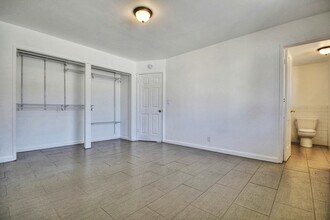 6696 Del Playa Dr in Isla Vista, CA - Building Photo - Building Photo