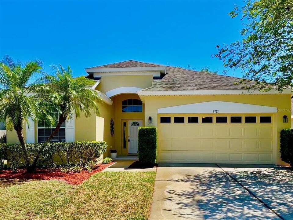 9723 Pecky Cypress Way in Orlando, FL - Building Photo