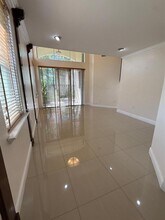5500 NW 113th Ct in Doral, FL - Building Photo - Building Photo