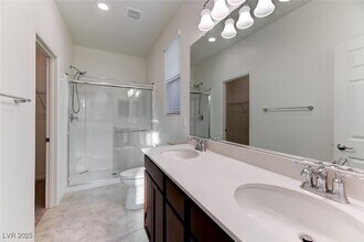 9133 Ruby Cove Ct in Las Vegas, NV - Building Photo - Building Photo