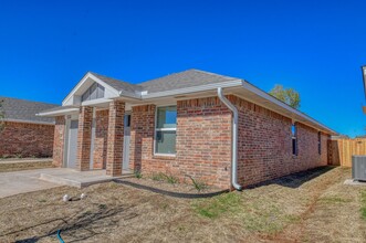 2725 Clifton Ter in Norman, OK - Building Photo - Building Photo