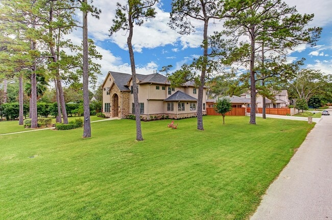 325 Bunker Hill Rd in Houston, TX - Building Photo - Building Photo