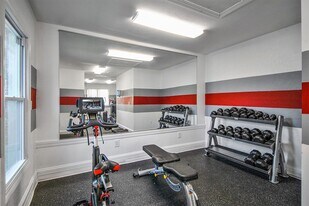 Merriman Woods Apartments in Livonia, MI - Building Photo