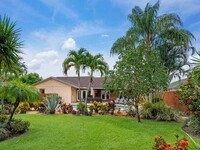 11716 Inverness Cir in Wellington, FL - Foto de edificio - Building Photo