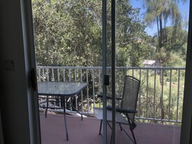 4422 San Blas Ave, Unit Linda'sStudioRental in Woodland Hills, CA - Building Photo