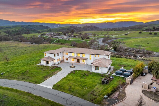 7778 Laguna Heights Ct in Sunol, CA - Building Photo - Building Photo