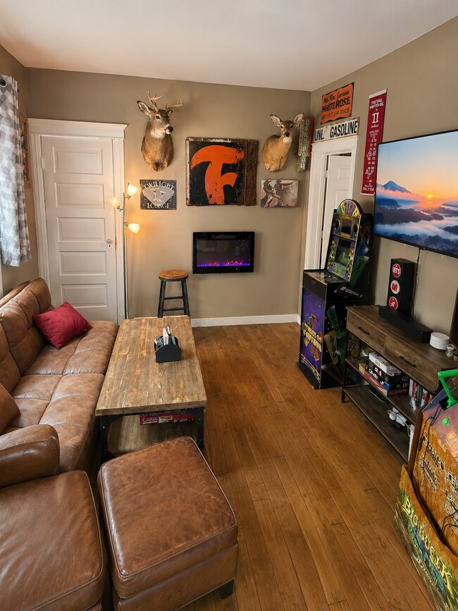 property at 4177 Cadillac Blvd