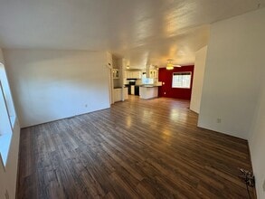 19406 Cherokee Rd in Bend, OR - Building Photo - Building Photo