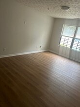 8102 Fairington Village Dr in Stonecrest, GA - Building Photo - Building Photo