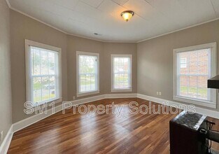 617 Harris St in Burlington, NC - Building Photo - Building Photo