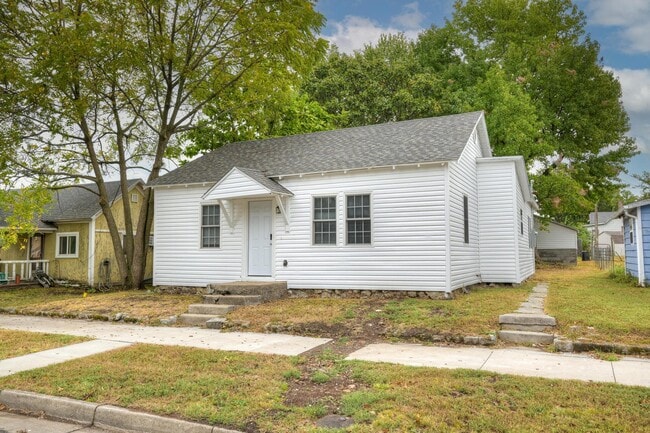 property at 2123 S Porter Ave