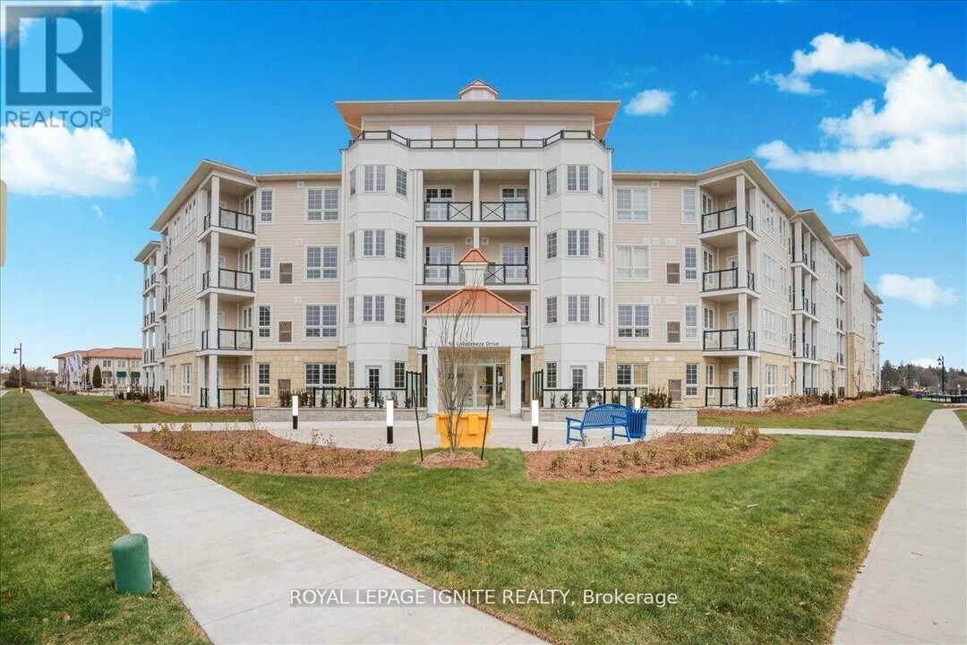 50-350 Lakebreeze Dr in Newcastle, ON - Building Photo