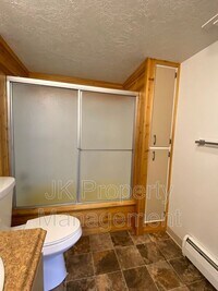 1401-142B 2b St S photo'