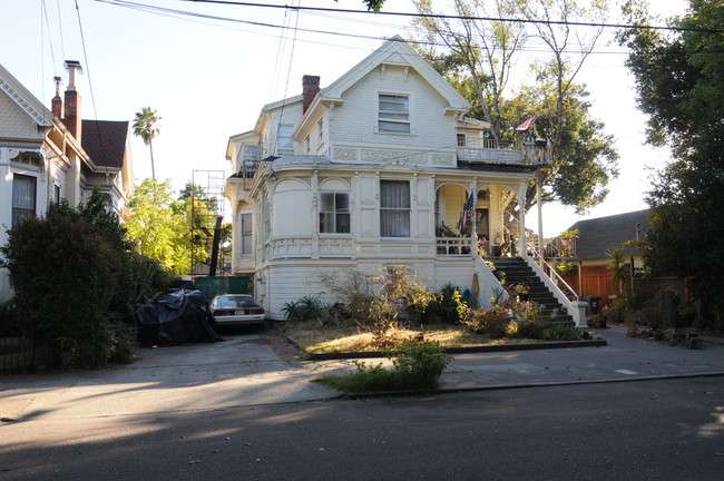 2124 Alameda Ave in Alameda, CA - Building Photo - Building Photo