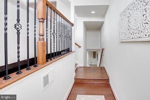 8914 Haversack Hunt Wy in Manassas, VA - Building Photo