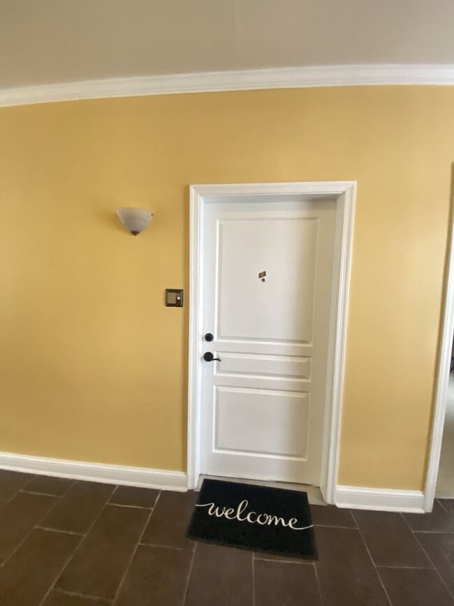 2932 E Virginia Beach Blvd in Norfolk, VA - Building Photo - Building Photo