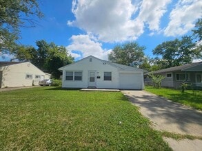 2166 Century Dr in Columbus, OH - Foto de edificio - Building Photo