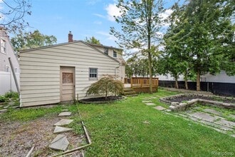 1674 Eaton Rd in Berkley, MI - Building Photo - Building Photo