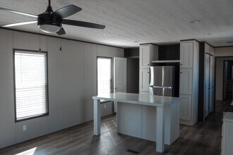 133 Ponderosa Way in Sanger, TX - Foto de edificio - Building Photo