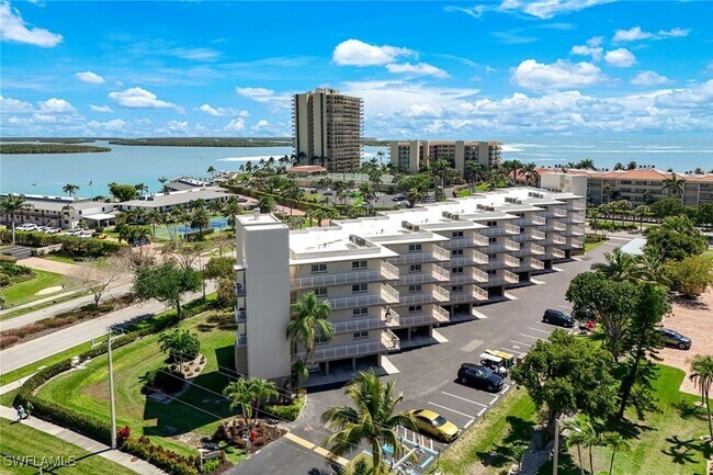 1141 S Collier Blvd in Marco Island, FL - Building Photo - Building Photo