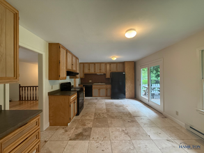 4250 E Lake Rd in Hamilton, NY - Building Photo - Building Photo