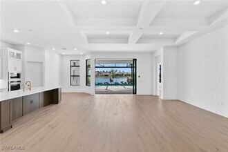 16214 Verilyn Cir in Naples, FL - Building Photo - Building Photo