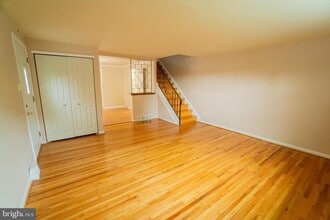 129 Ridgefield Rd in Philadelphia, PA - Building Photo - Building Photo