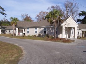 The Oaks at Sumner Avenue Apartments