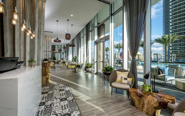 4111 S Ocean Dr