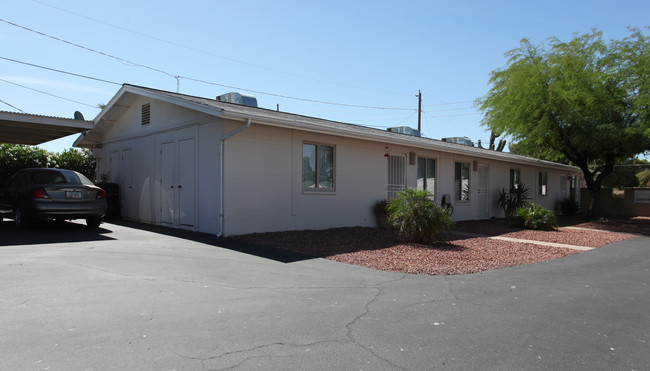 Paloverde Apartments in Phoenix, AZ - Foto de edificio - Building Photo