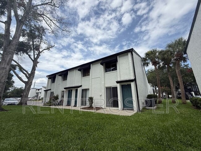 property at 4211 S Semoran Blvd