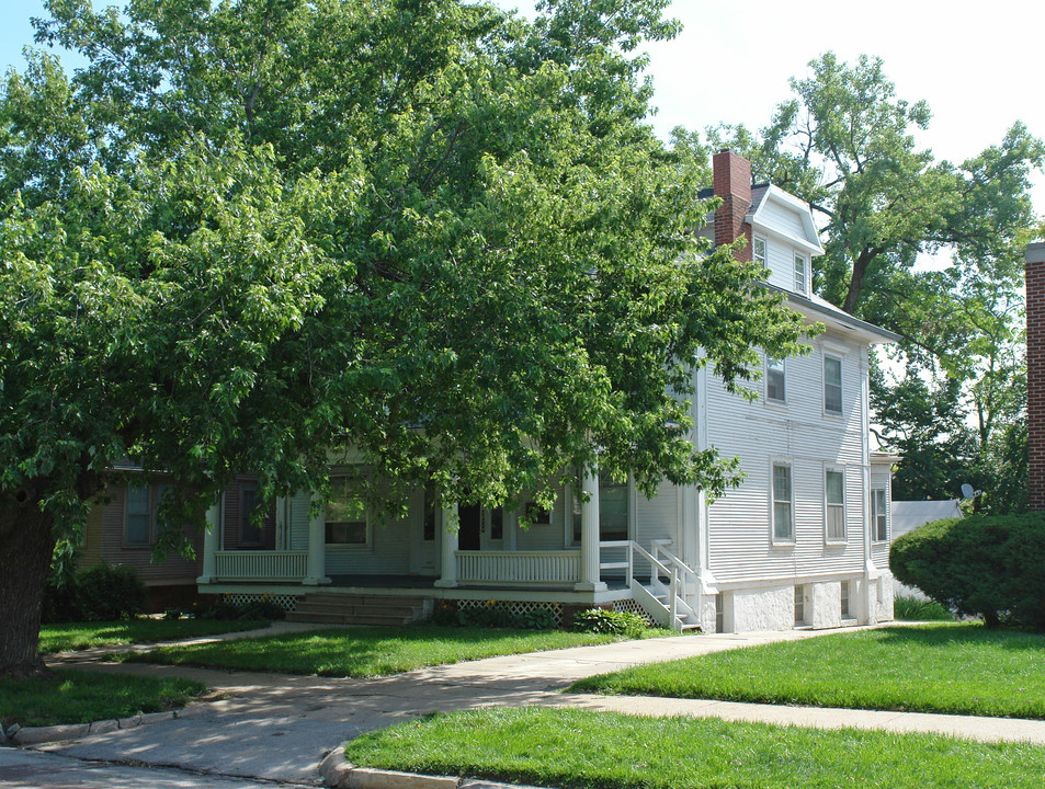 219 S 38th Ave in Omaha, NE - Foto de edificio