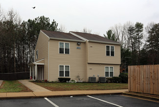 Lexington Village in Lexington Park, MD - Building Photo - Building Photo