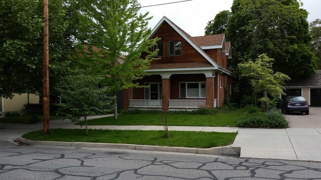 property at 118 S 1200 E