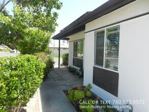 3267 Calle Osuna in Oceanside, CA - Foto de edificio - Building Photo