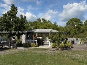 1645 SE North Blackwell Dr in Port St. Lucie, FL - Building Photo - Building Photo