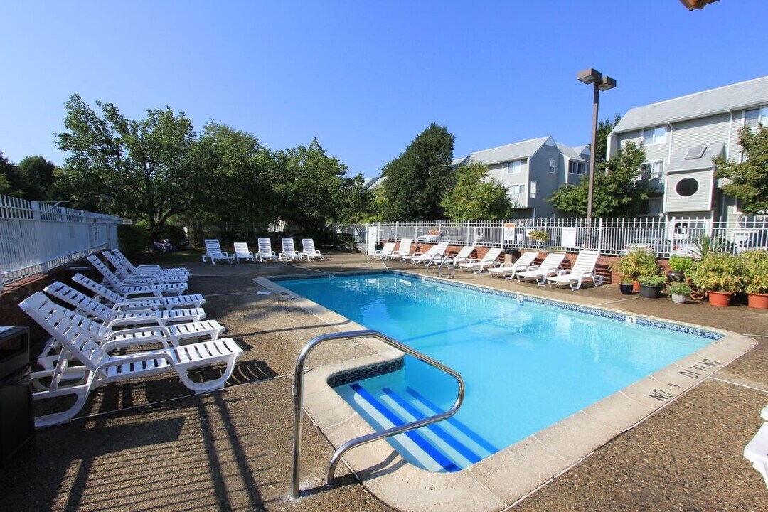 144 North Beacon St, Unit A1d in Boston, MA - Building Photo